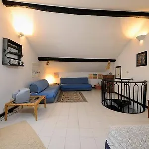 Mansarda A Finalborgo - Fascino E Tradizione Appartamento